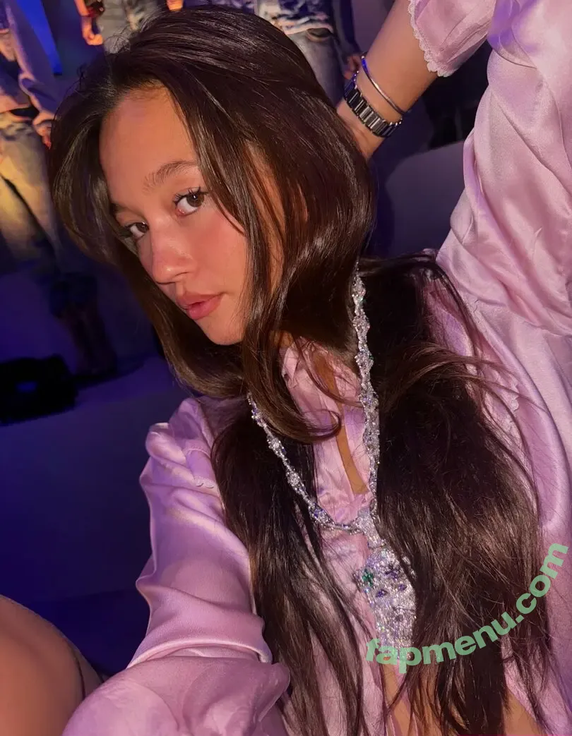 Lilychee nude photo #2045 (Lilychee)