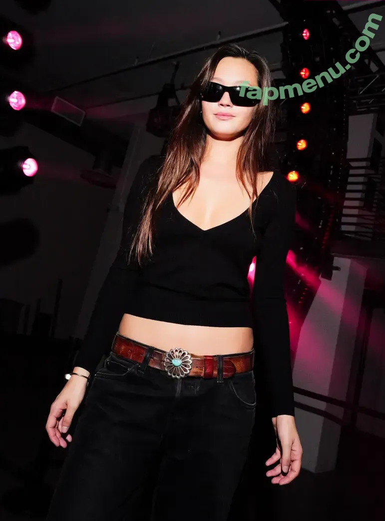 Lilychee nude photo #2091 (Lily Chee)