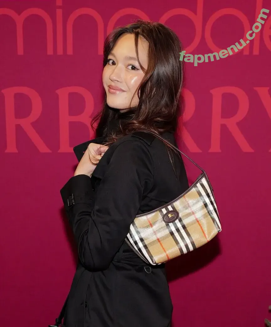 Lilychee nude photo #2102 (Lily Chee)