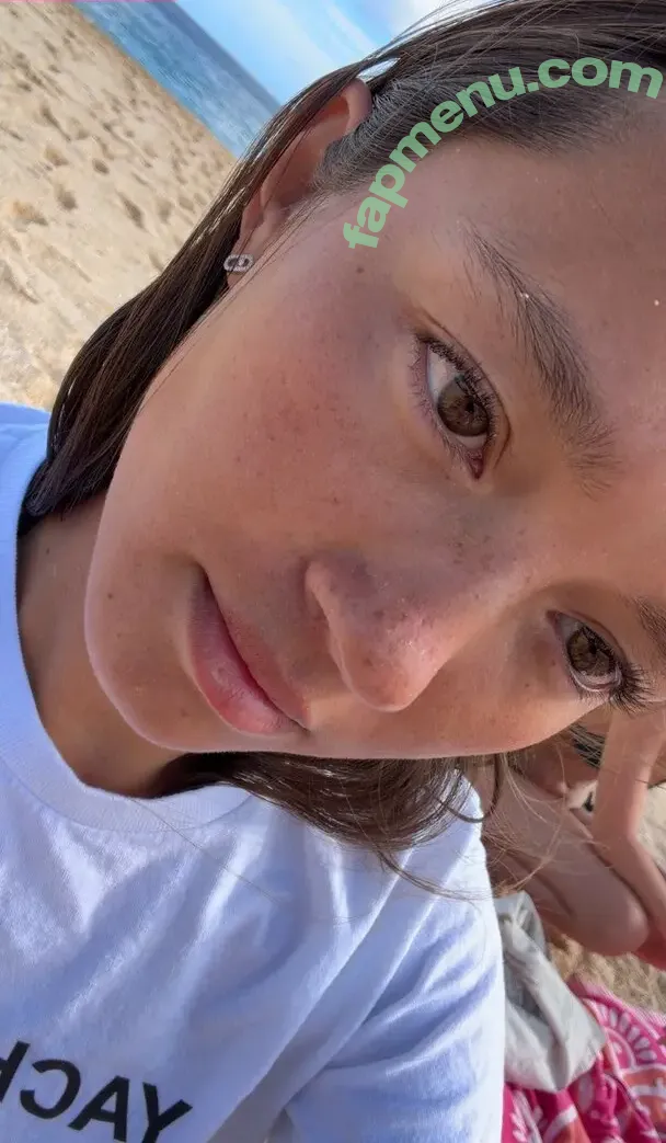 Lilychee nude photo #2191 (Lily Chee)