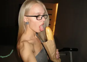 lilycrys / lily_krys_ nude photo #0028