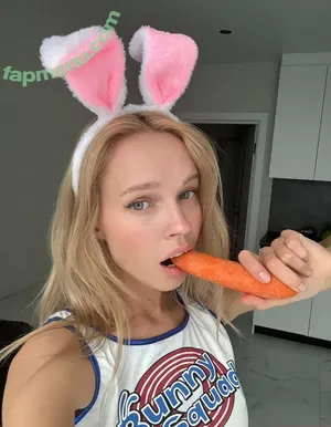 lilycrys / lily_krys_ nude photo #0029