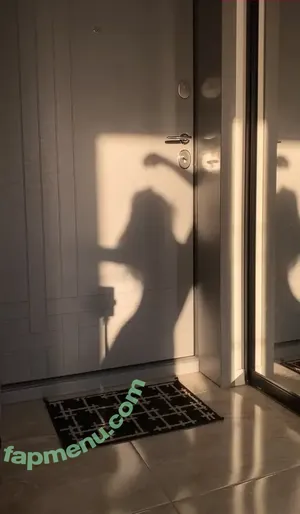 lilycrys / lily_krys_ nude photo #0031