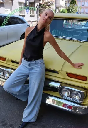 lilycrys / lily_krys_ nude photo #0034