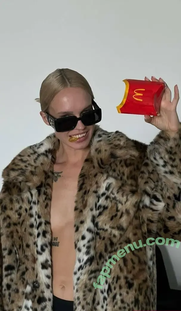 lilycrys nude photo #0027 (lily_krys_)