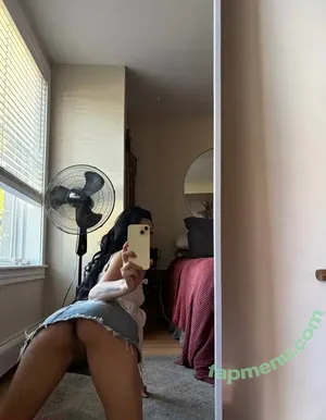 Lilydiem nude photo #0077