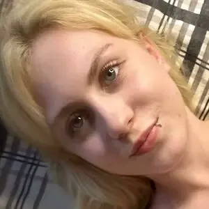 lilyelfie nude photo #0023