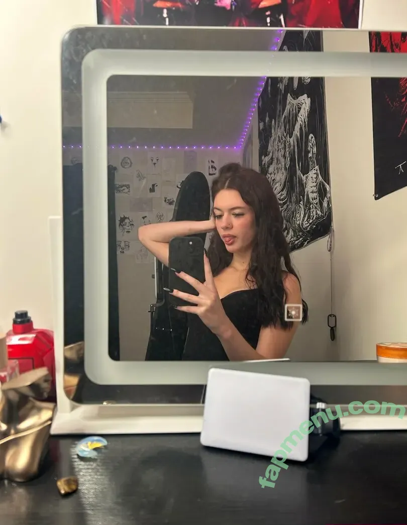 lilyhasasecret nude photo #0004 (lilyhasasecret)