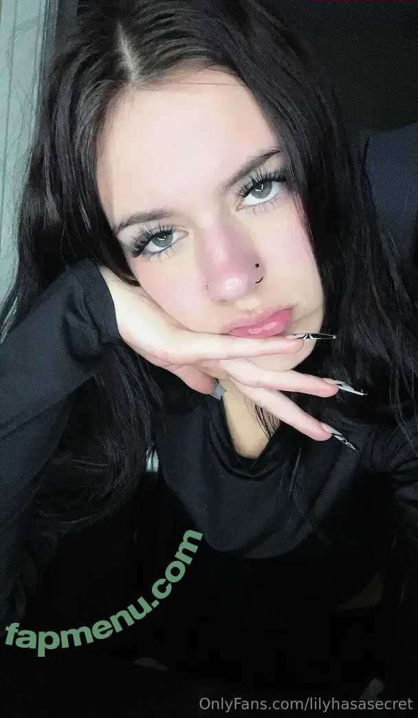 lilyhasasecret nude photo #0010 (lilyhasasecret)