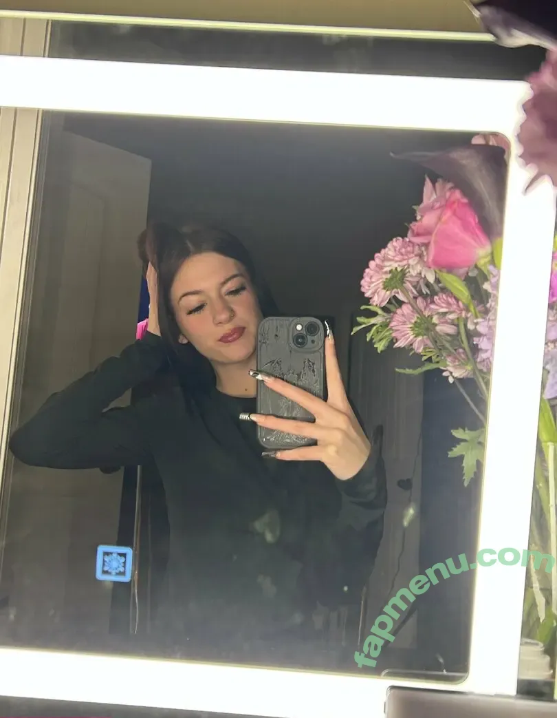 lilyhasasecret nude photo #0017 (lilyhasasecret)