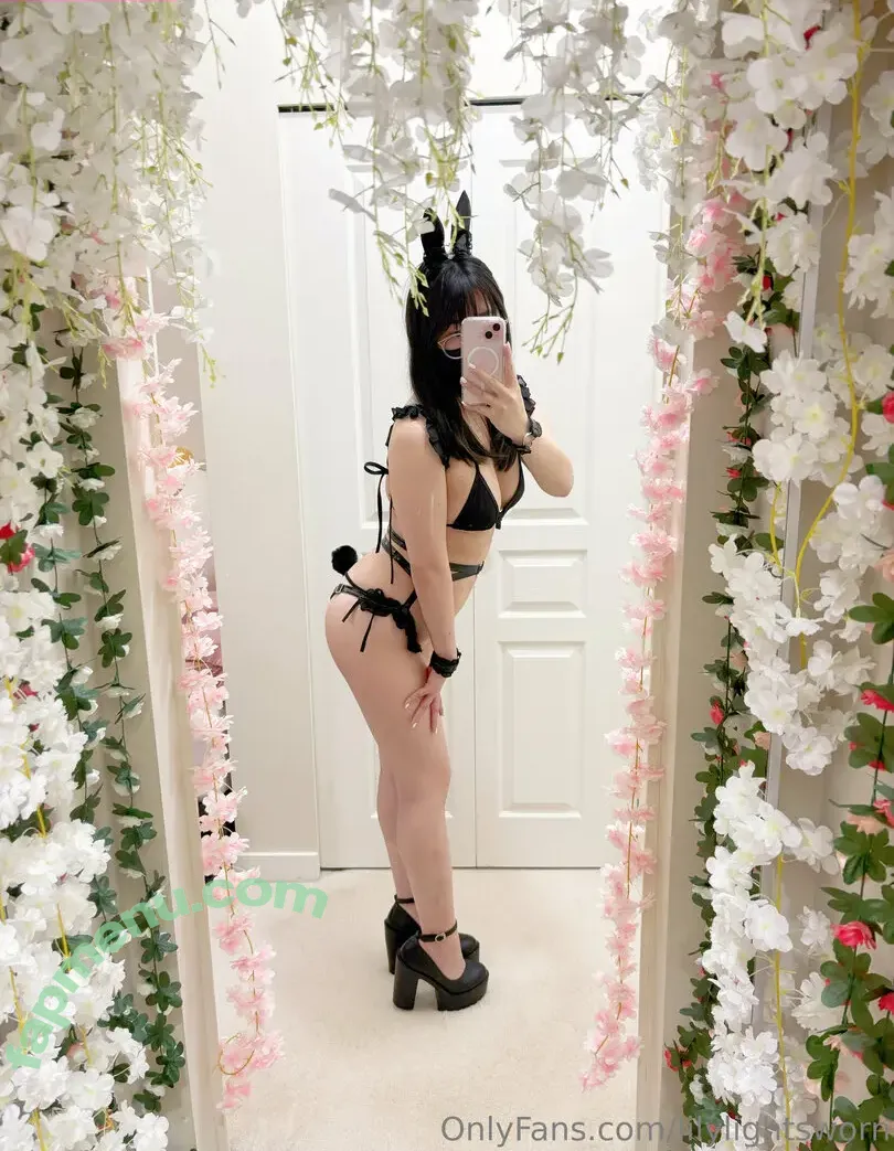 lilylightsworn nude photo #0048 (lilylightsworn)