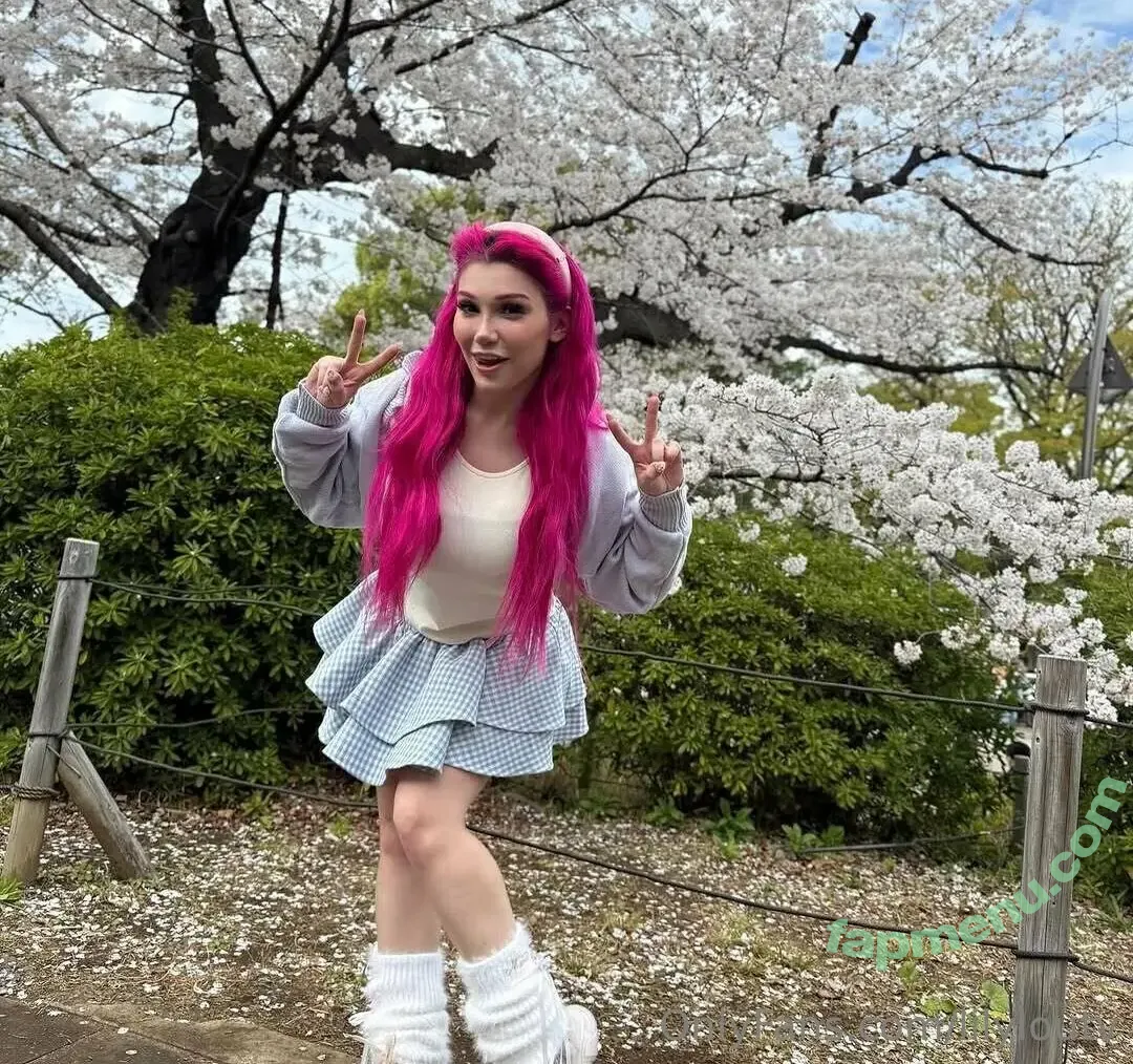 lilyloutv nude photo #0003 (lilylouofficial)