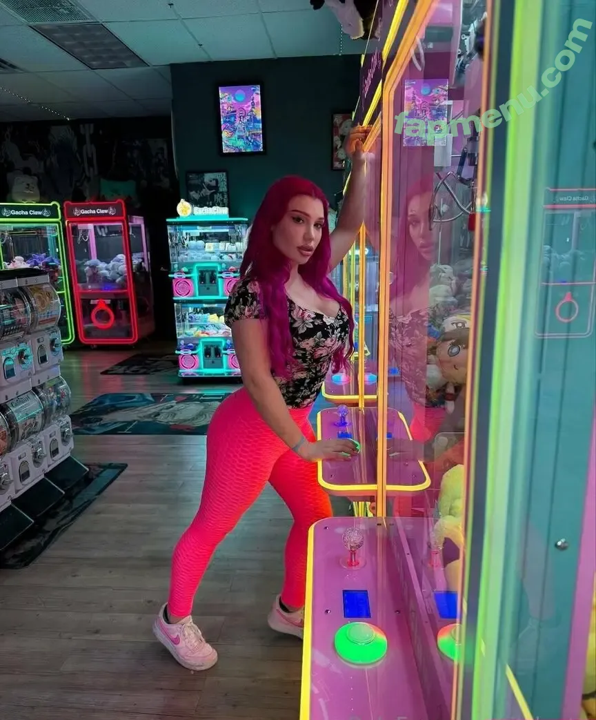 lilyloutv nude photo #0008 (lilylouofficial)