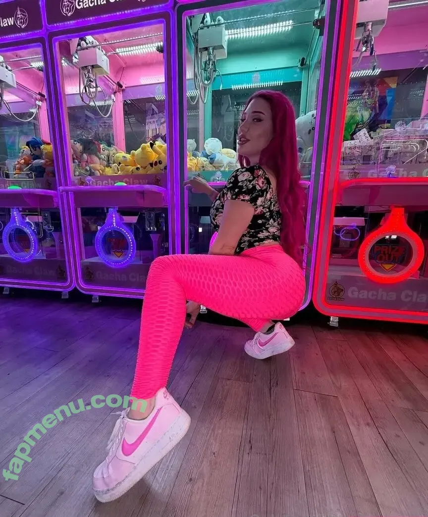 lilyloutv nude photo #0053 (lilylouofficial)