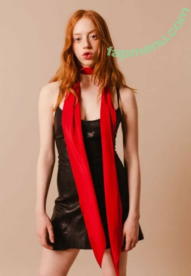 Lilymark nude photo #0050 (lilyingenewmark)