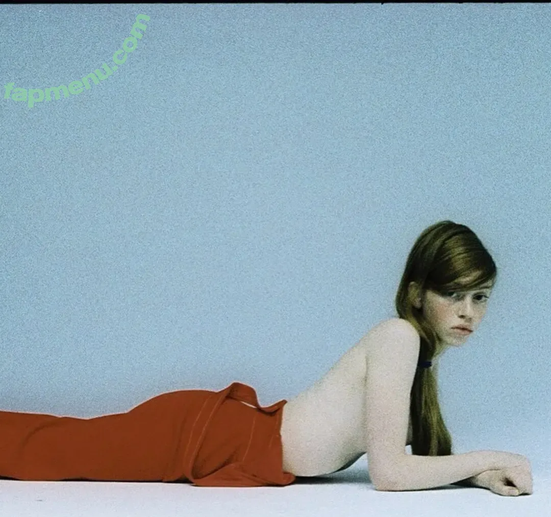 Lilymark nude photo #0084 (lilyingenewmark)