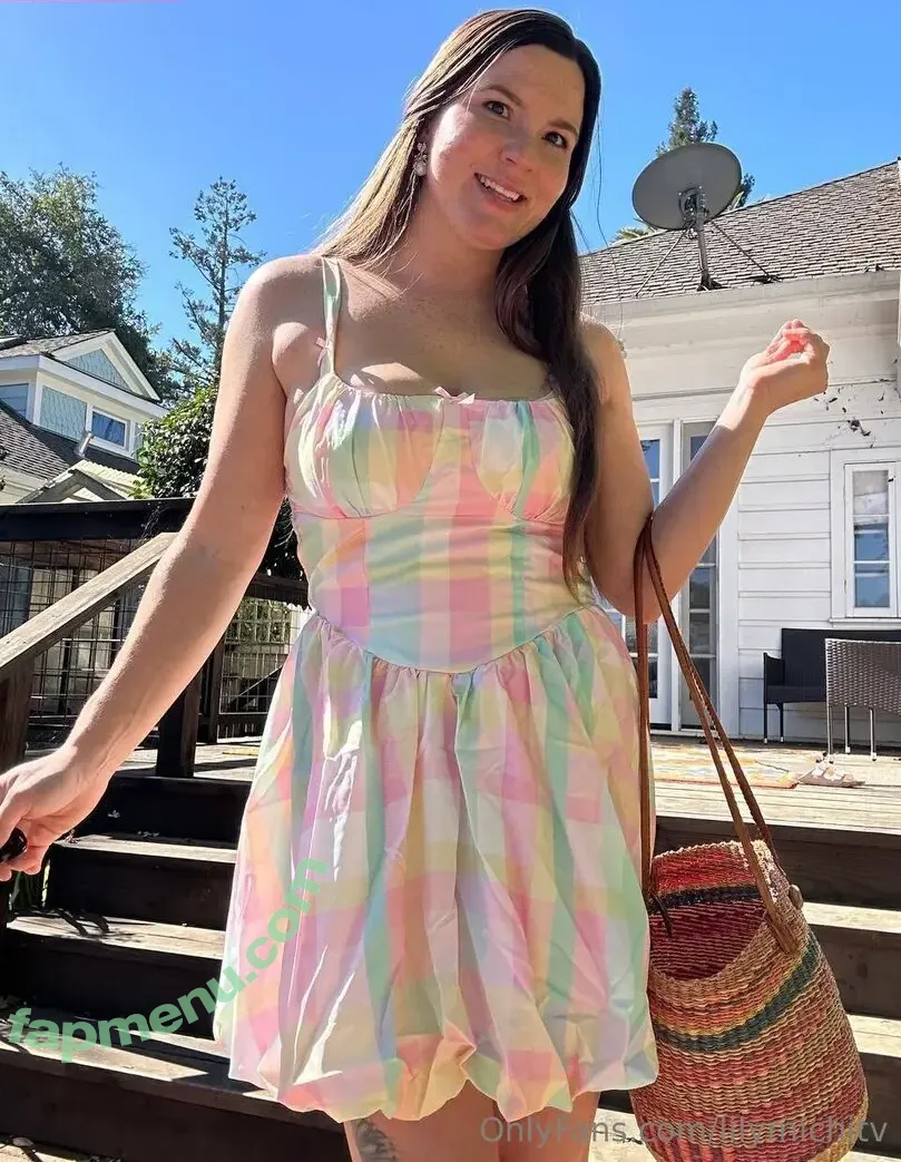 lilymichitv nude photo #0003 (lilymichitv)