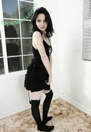  nude photo #0009