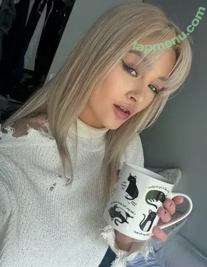 lilymoontv / lilyy.moon nude photo #0034