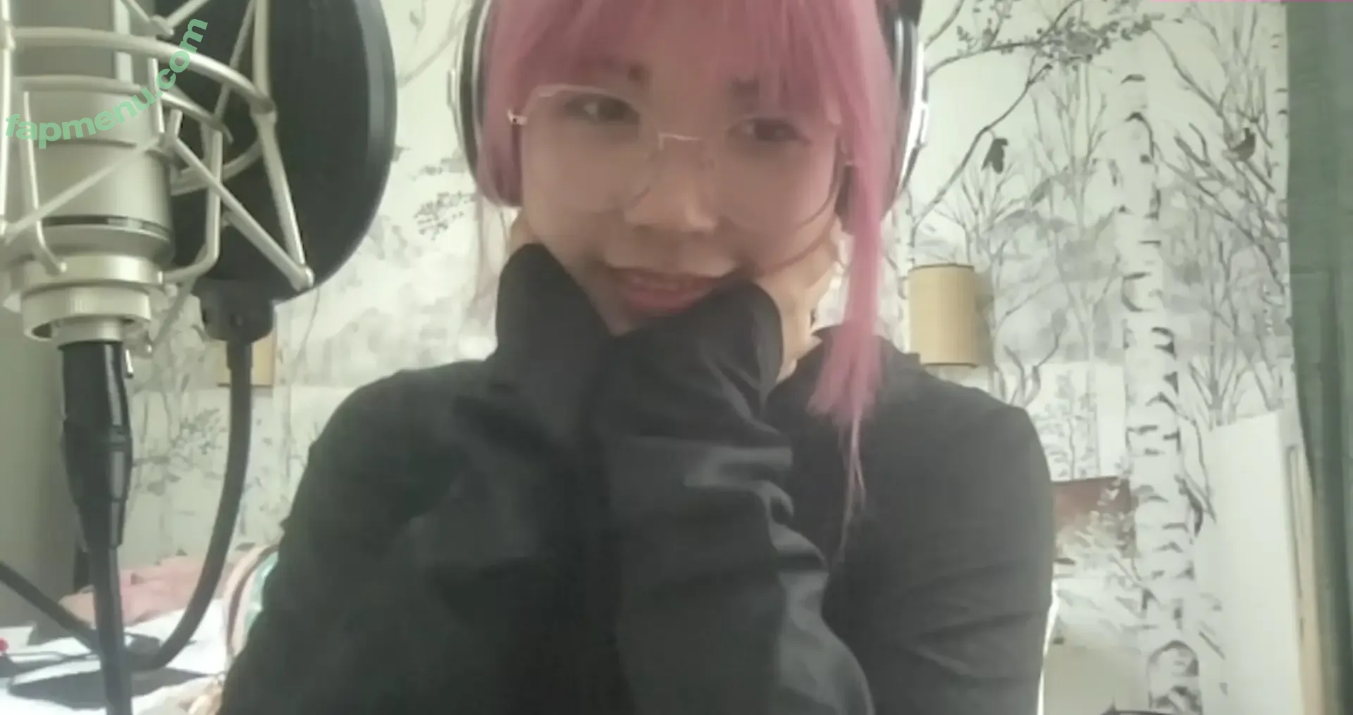 LilyPichu nude photo #0402 (onlysaber)