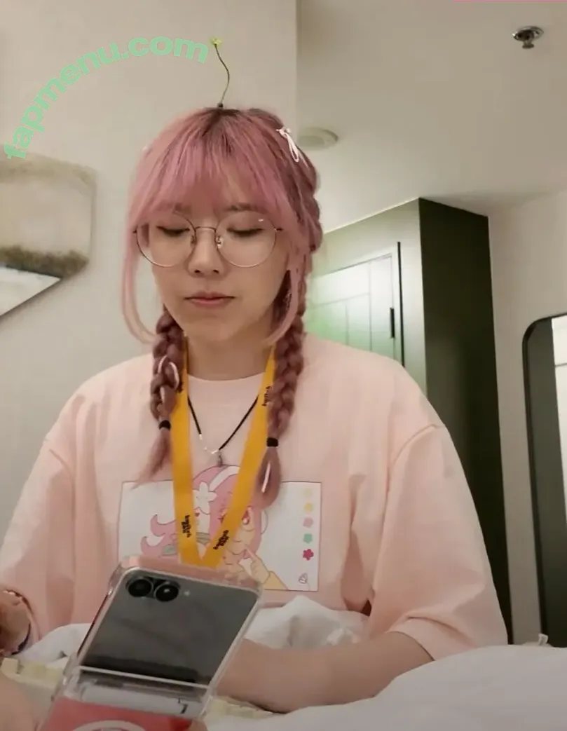 LilyPichu nude photo #0439 (onlysaber)