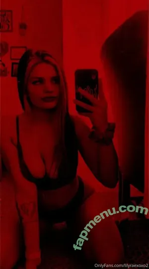 lilyraexoxo2 / lilyrae.xoxo nude photo #0003