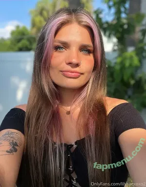 lilyraexoxo2 / lilyrae.xoxo nude photo #0009
