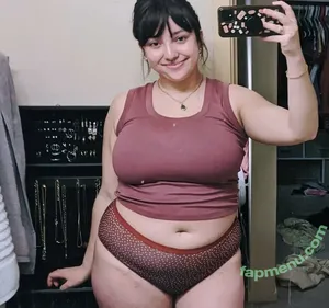 Lilyren / Dumbidiotskankbitch / lilydaisyphillips nude photo #0001