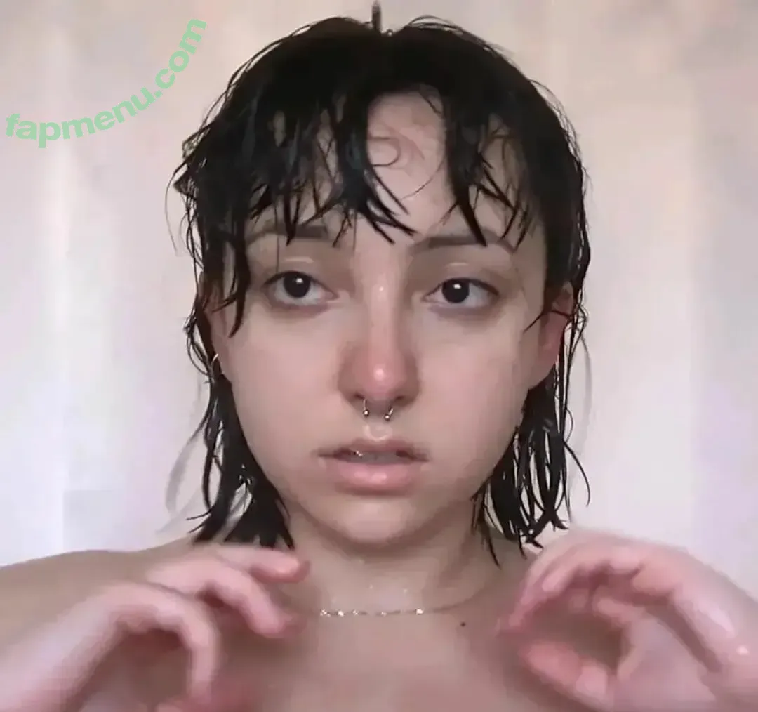 Lilyren nude photo #0002 (Dumbidiotskankbitch / lilydaisyphillips)