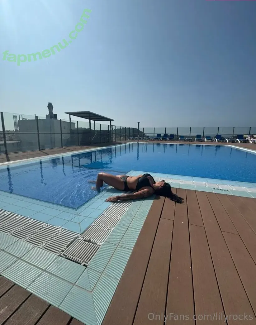 lilyrocks nude photo #0011 (iamlilyrocks)