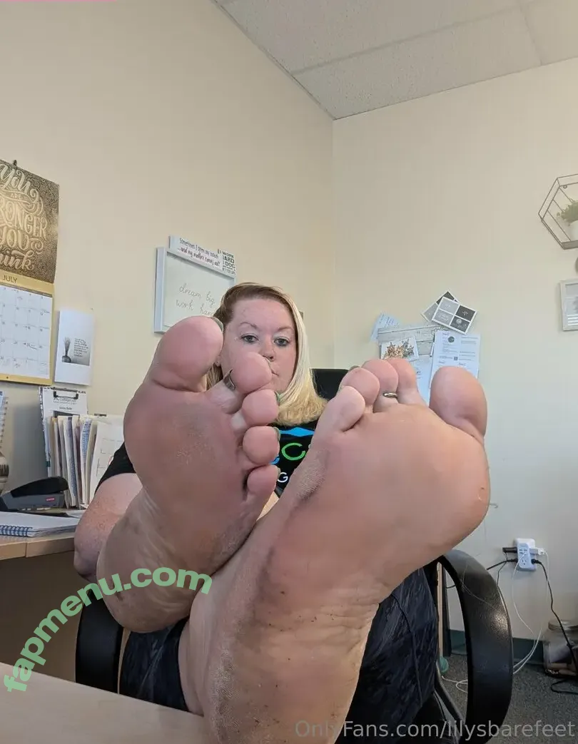 lilysbarefeet nude photo #0001 (lilysbarefeet)