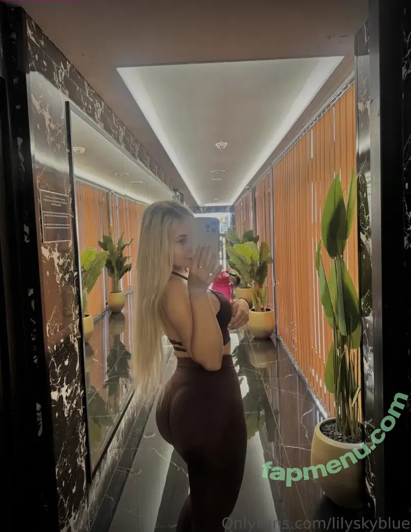 lilyskyblue nude photo #0079 (lizzkiax / lizzkyiax / user631104661652)