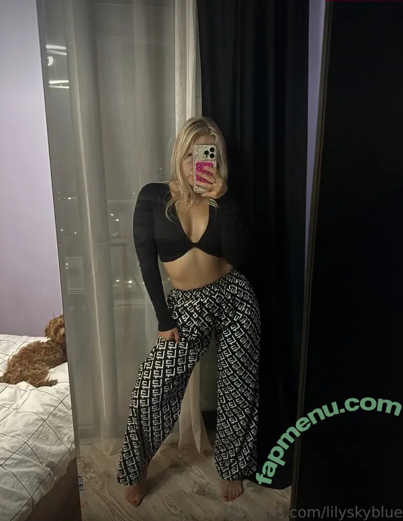 lilyskyblue nude photo #0145 (lizzkiax / lizzkyiax / user631104661652)