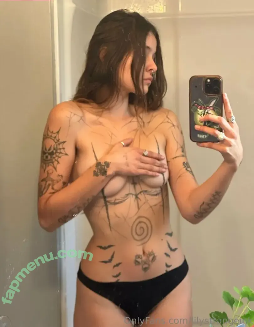 LilystrangeInk nude photo #0021 (lilystrange.ink)
