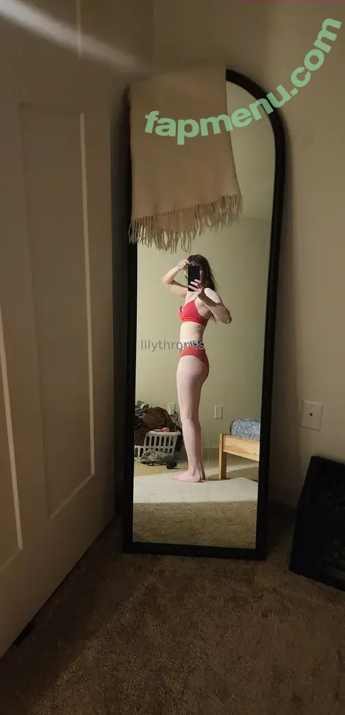lilythrones nude photo #0002 (lilyxthorne)