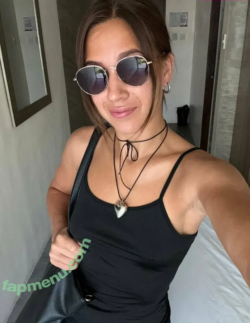 lilyuliaxo nude photo #0005 (reel)