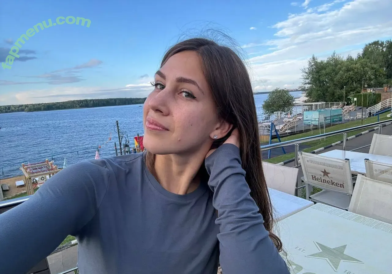 lilyuliaxo nude photo #0017 (reel)