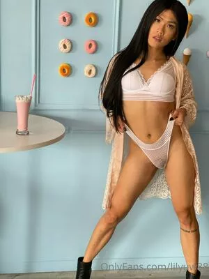 lilyuw88 / ts_lilyuw88 nude photo #0213