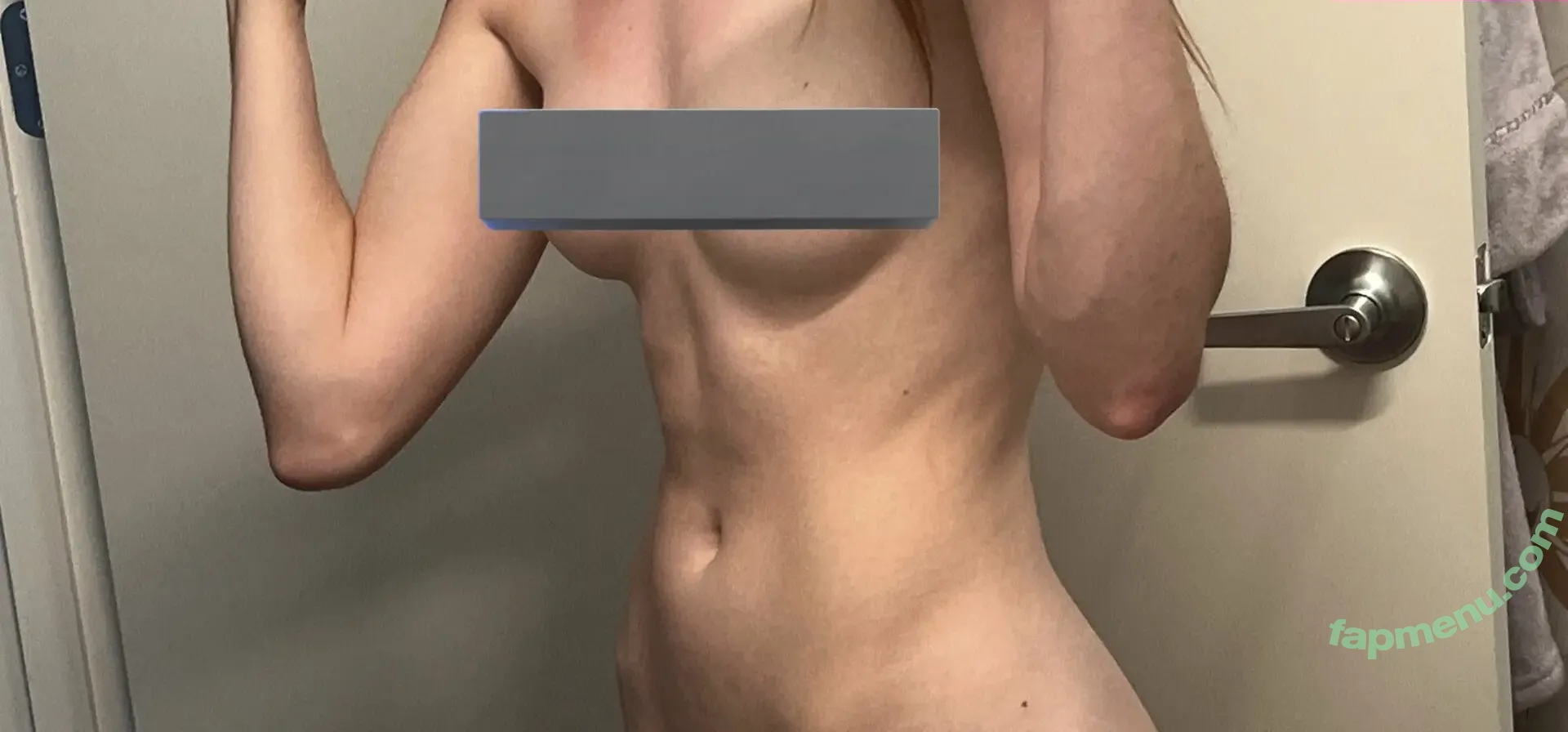 Lilyybunny nude photo #0002 (_lilybunny / lilydaisyphillips / lilyybunnyy)