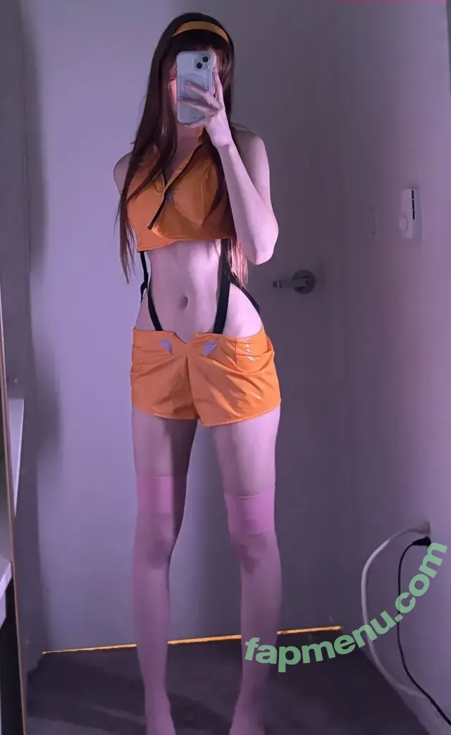 Lilyybunny nude photo #0014 (_lilybunny / lilydaisyphillips / lilyybunnyy)