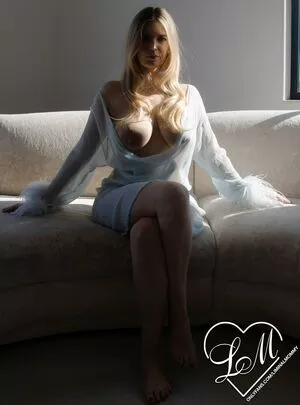 nude photo #0022