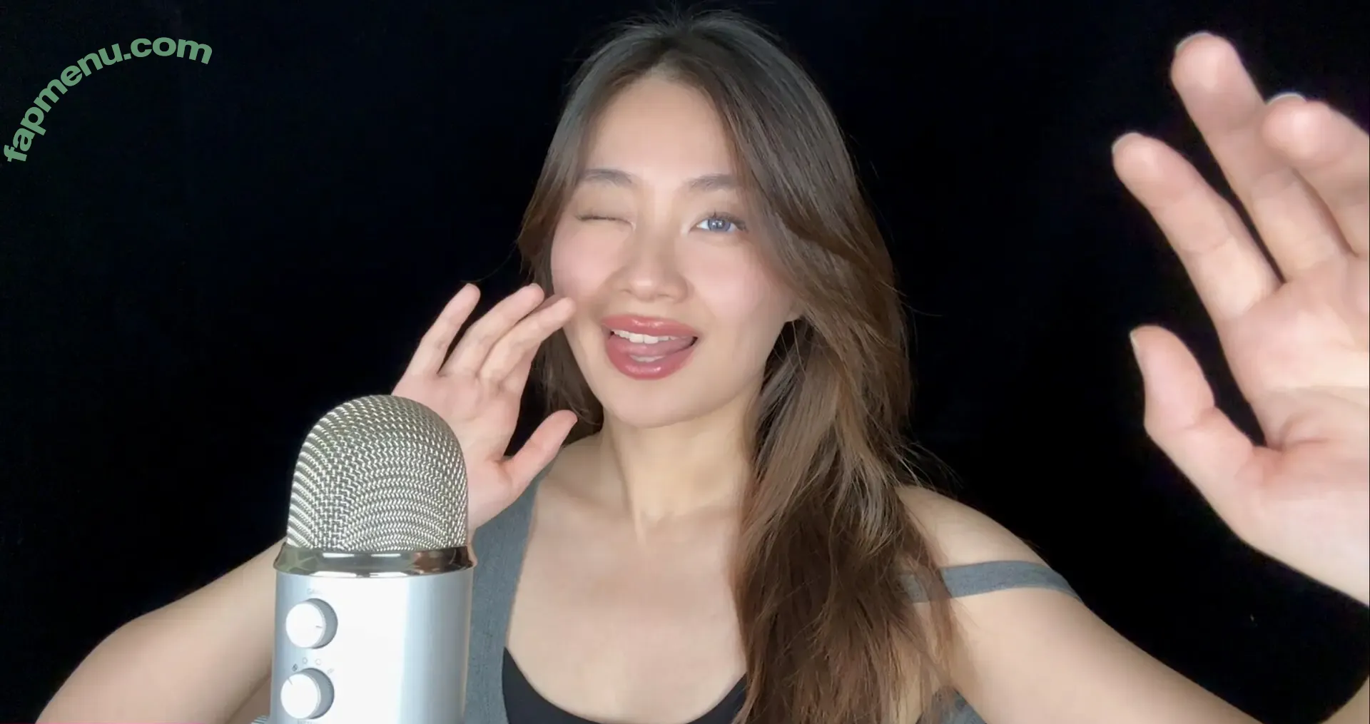 Lin ASMR nude photo #0061 (linlinasmr)