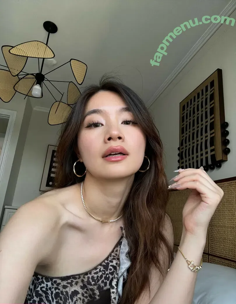 Lin ASMR nude photo #0072 (linlinasmr)