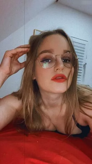 Lina-Klein / LinaKlein2000 / MDH / official_linaklein nude photo #0027