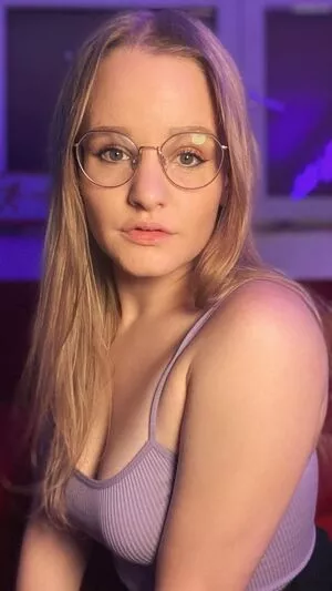 Lina-Klein / LinaKlein2000 / MDH / official_linaklein nude photo #0030