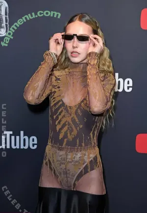 Lina Larissa Strahl / _lina_official_ / _official_lina_ / lina.offiziell / lina_official / linaofficial nude photo #0045