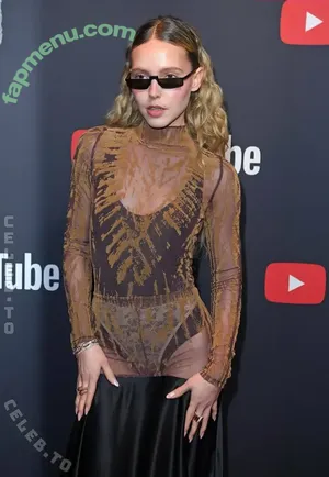 Lina Larissa Strahl / _lina_official_ / _official_lina_ / lina.offiziell / lina_official / linaofficial nude photo #0049