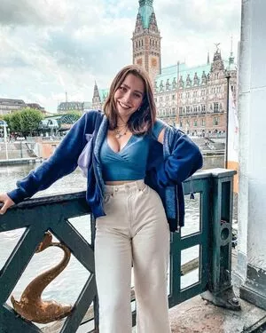 Lina Valeska / its_liinaaaa nude photo #0005