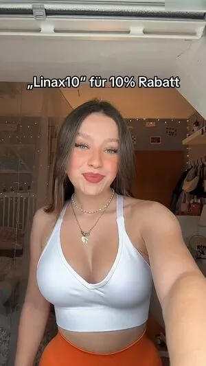 Lina Valeska / its_liinaaaa nude photo #0054