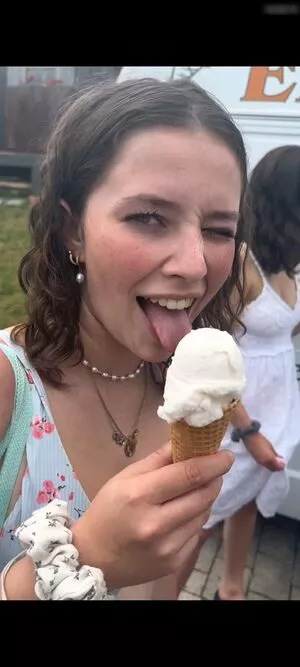 Lina Valeska / its_liinaaaa nude photo #0086